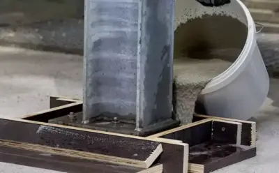 What is the difference between epoxy grout and cement grout?