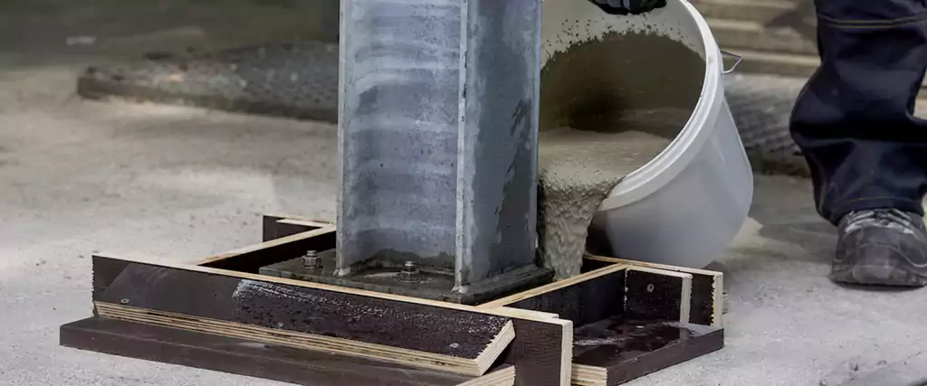 What is the difference between epoxy grout and cement grout?